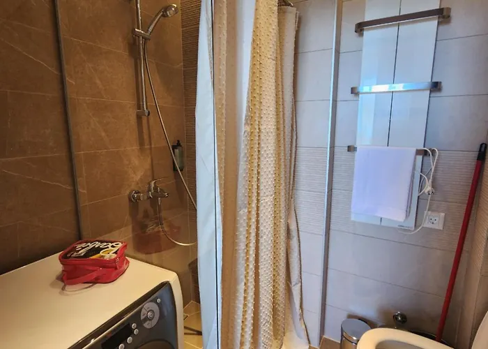 아파트 Vistora Lux