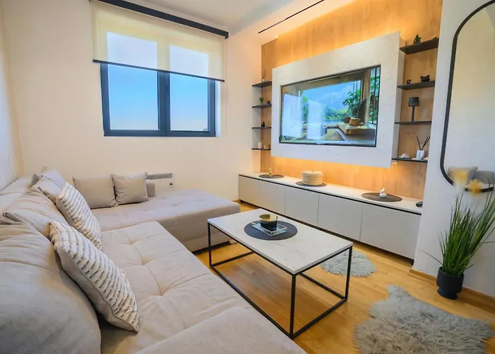 Vistora Lux 즐라티보