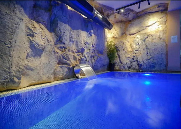 Vistora Lux 즐라티보